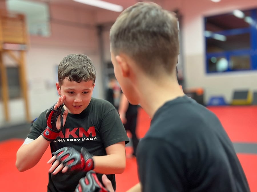 ALPHA Krav Maga! Effektive Selbstverteidigung für Jugendliche bei den Krav Maga Experten Kaiserslautern.